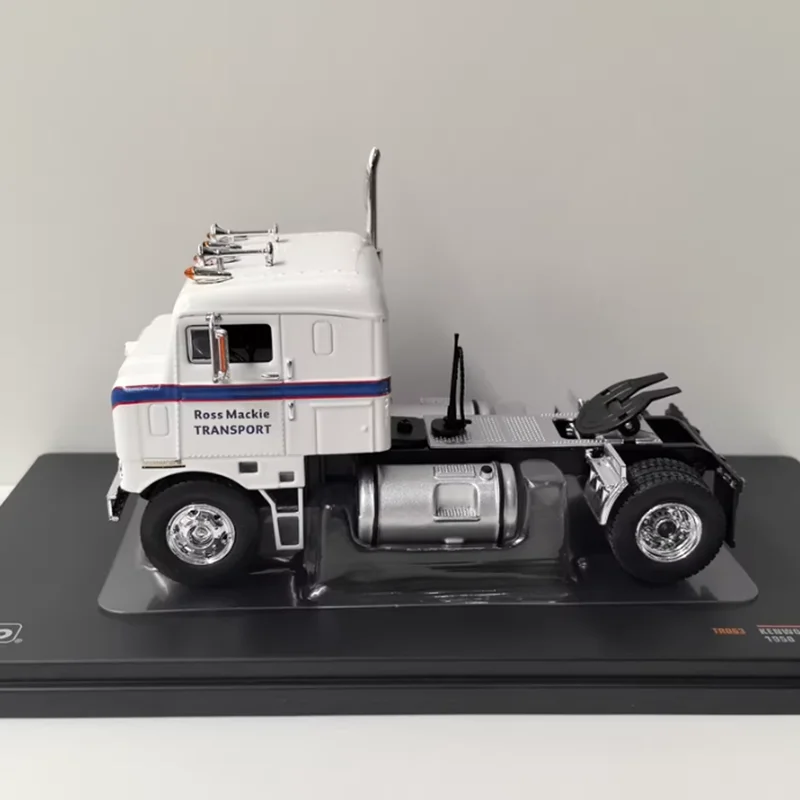 

IXO 1/43 Scale KENWORTH BULLNOSE 1950 Alloy Simulation Car Model Static Collection Decorated Holiday Gifts Toys Souvenir Gift