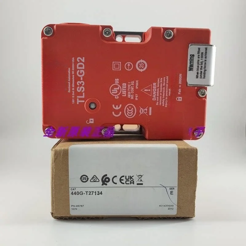 Brand new original protective lock switch 440G-T27127/440G-T27121/252/251/256/440GT27134/136/260 24V AC/DC