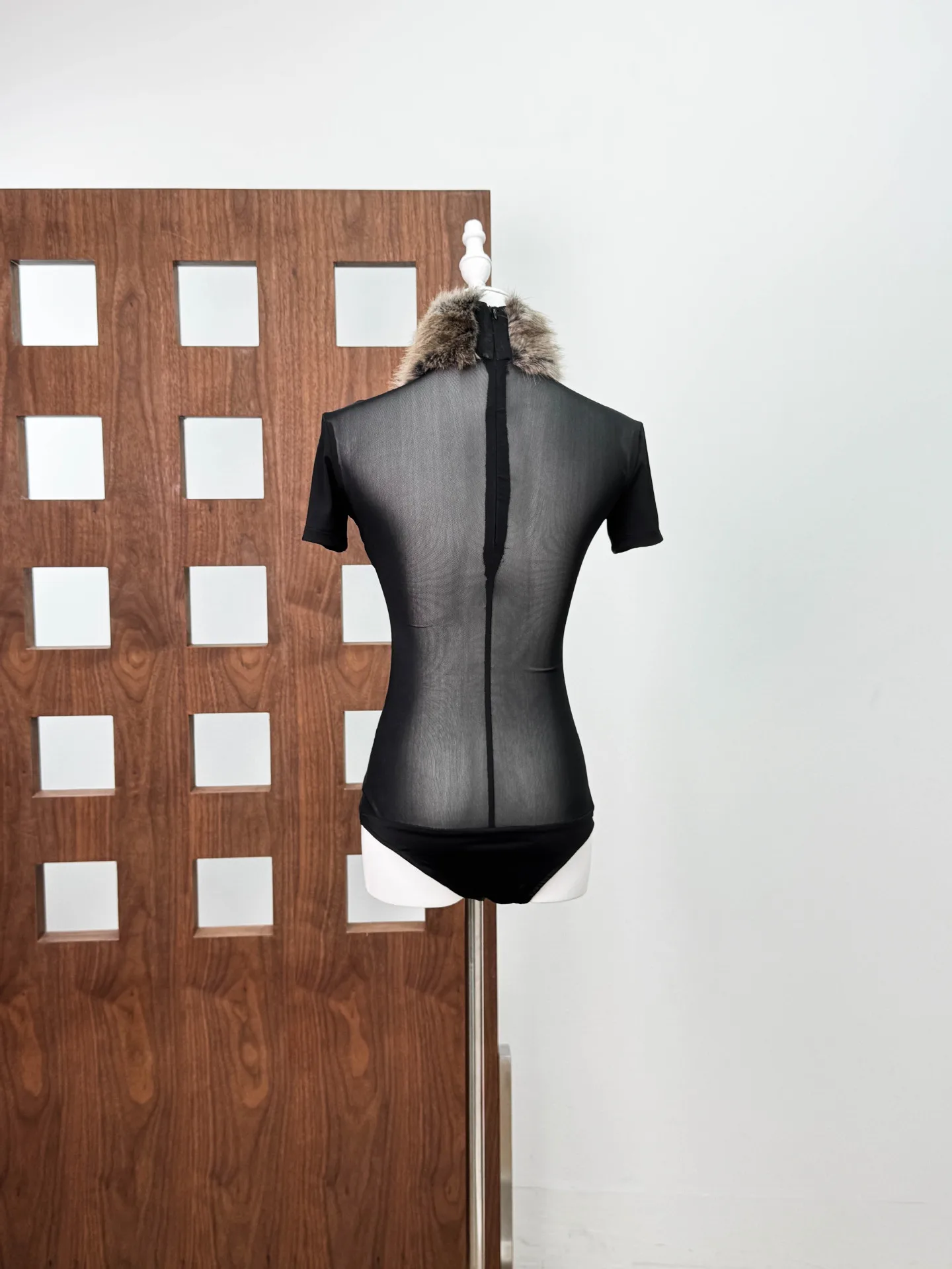 

2025 New Trendy Women Sexy Short Sleeve High Neck Feather Patchwork Mesh Tops Night Club Party Celebrate Evening Bodysuit