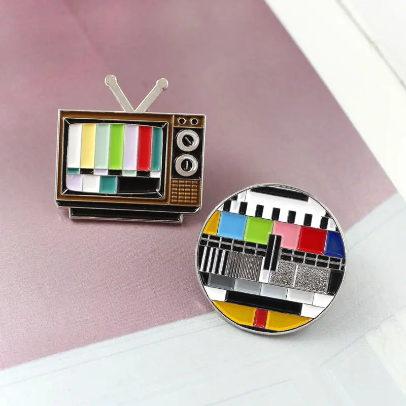 Vintage TV Pin No Signal In 80s Lapel Pin Be riotous with colour Rainbow Brooch Custom Fashion Jewelry Badge Remembrance Gift