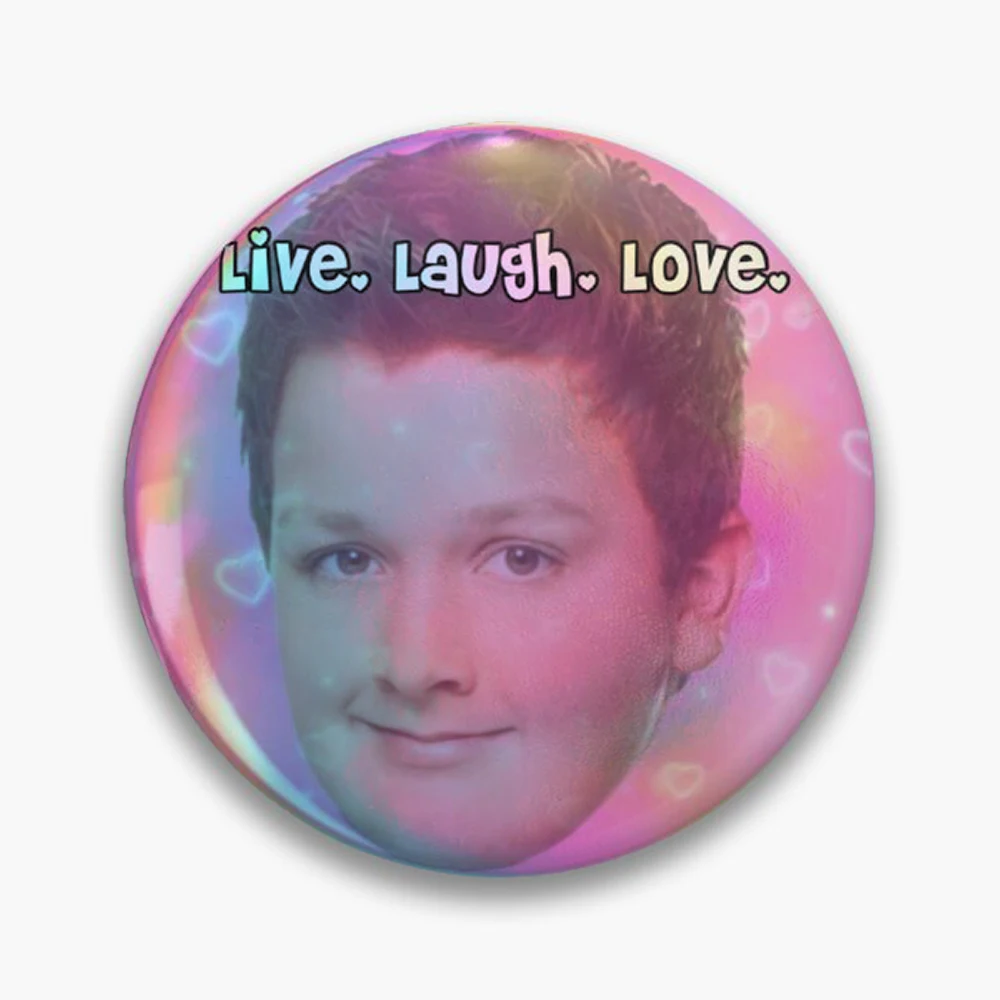 Gibby Live Laugh Love Pin Holographic Star Heart Pin Brooches Laminated Button Fashion Accessory