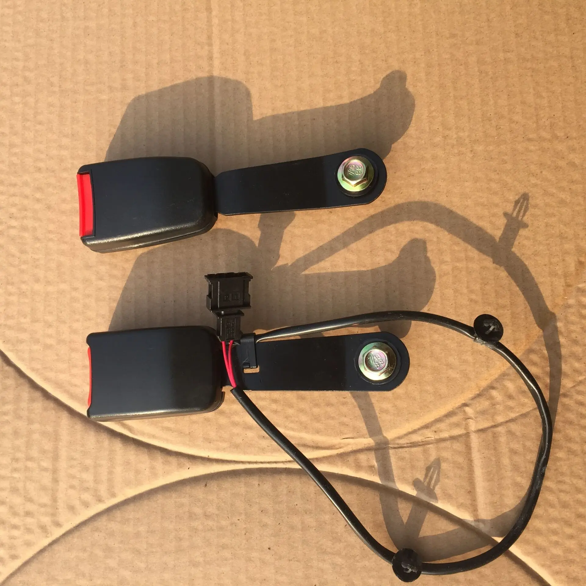 

Auto parts High quality seat belt buckle seat belt socket For Zotye T200 2008 5008