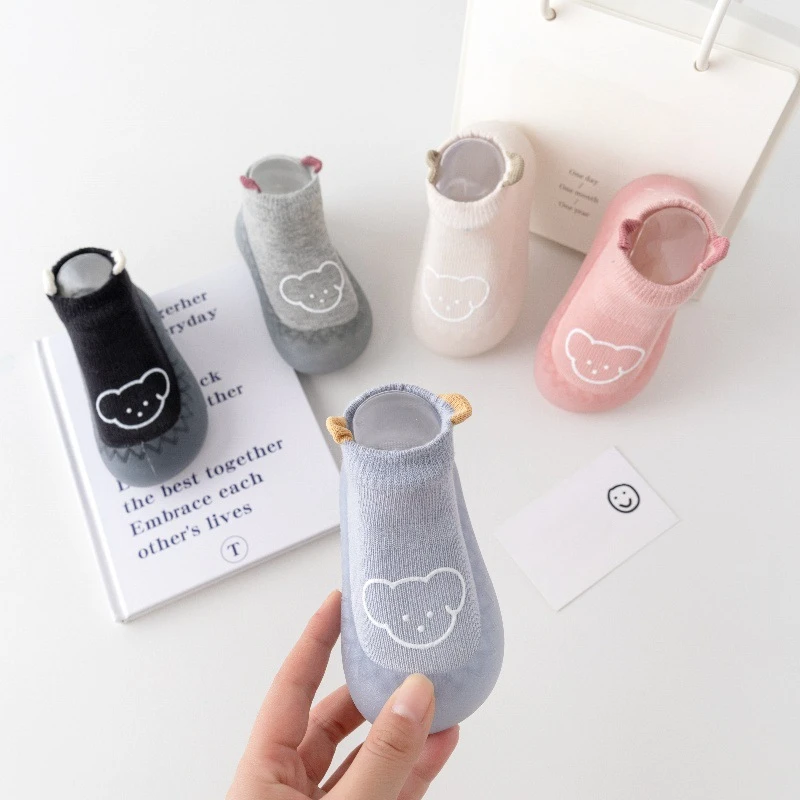 Zapatos de primavera y otoño para bebés, zapatillas suaves antideslizantes, transpirables, calcetines infantiles bonitos, aislamiento interior, fresco