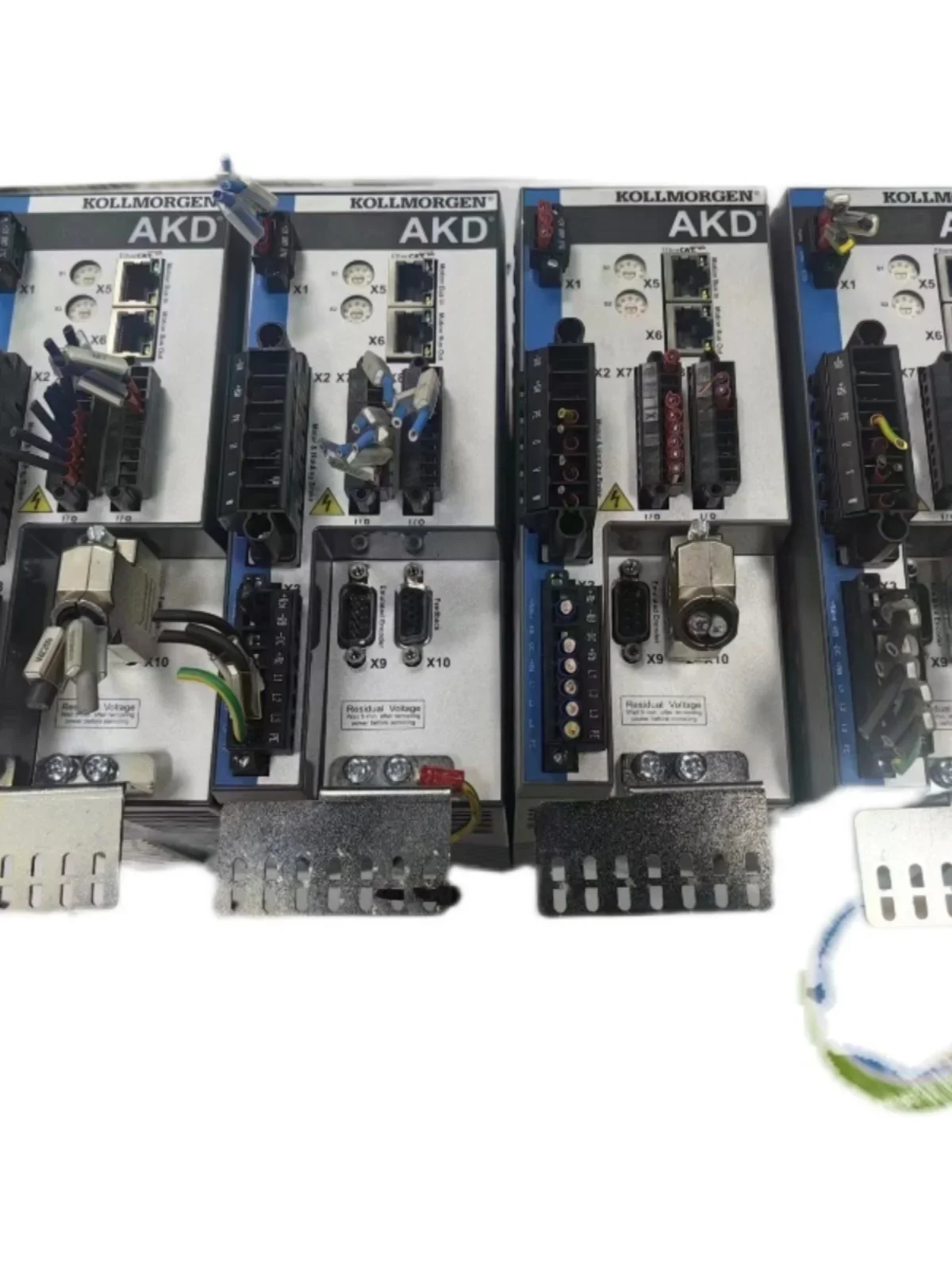 

KOLLMORGEN Kollmorgen Drive AKD-P01206-NBCC-I000 Original 9, новое место