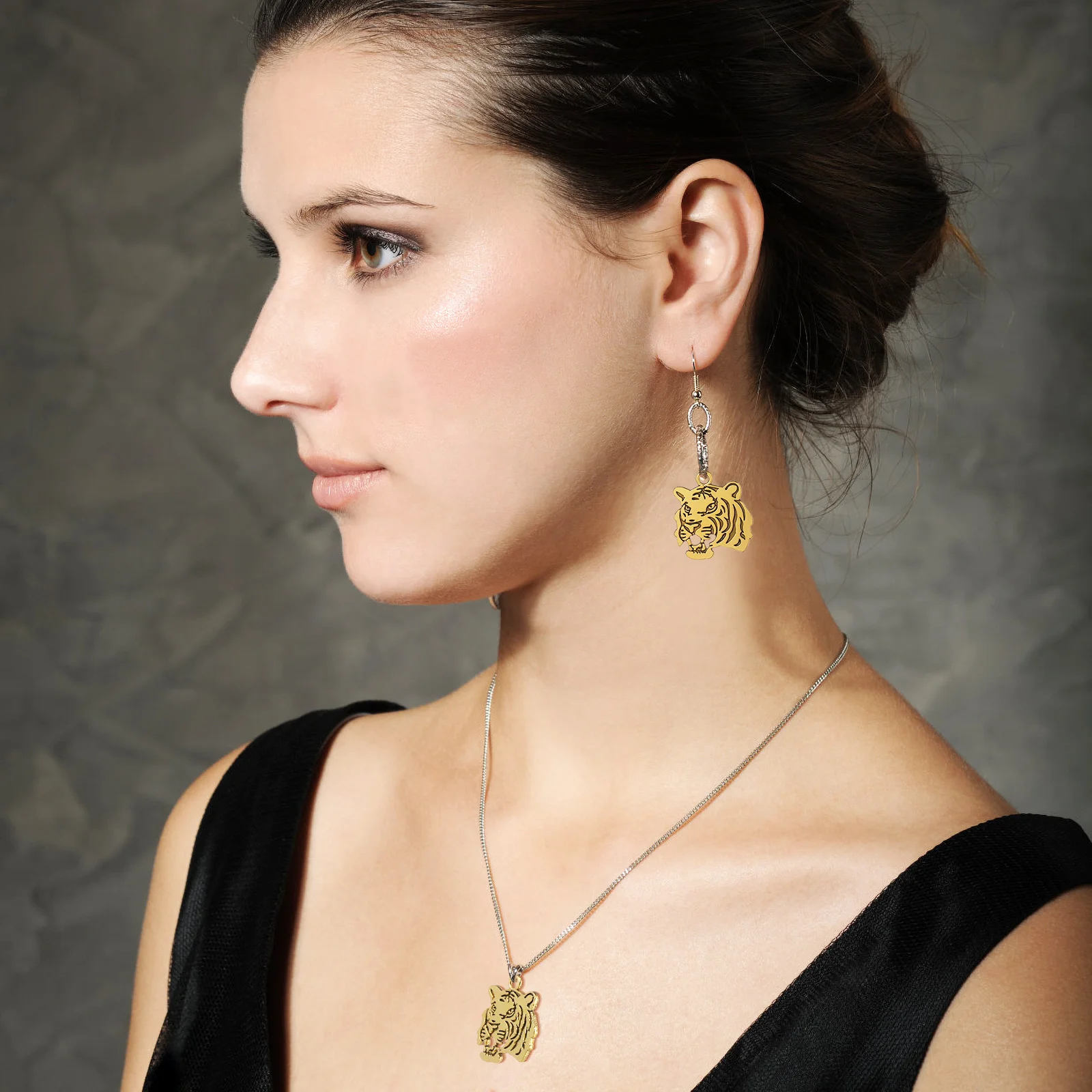 

30Pcs Head Pendant Charms Alloy DIY Jewelry Findings for Necklace Earrings Keyring Scrapbooking Crafts