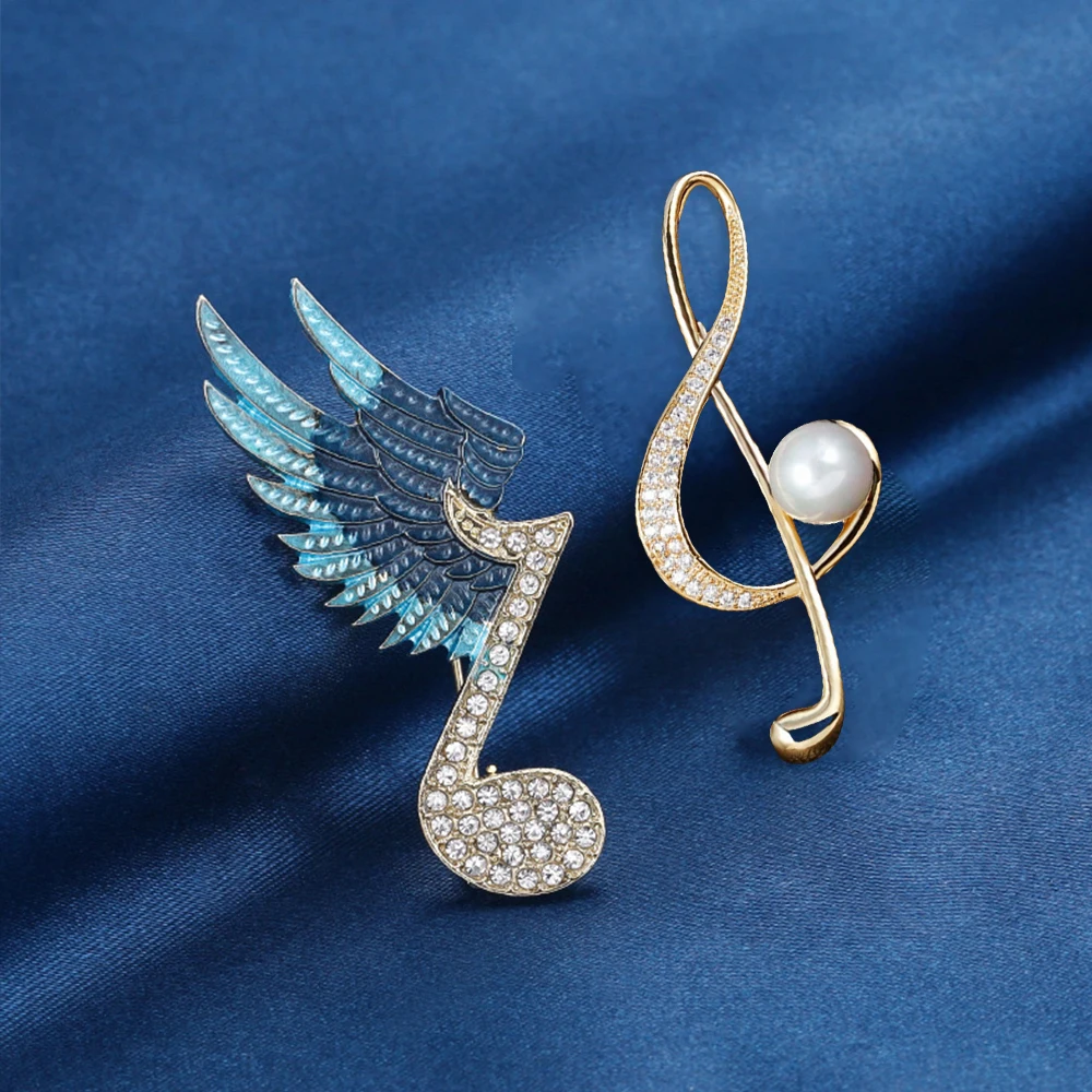 Vintage Musical Symbol Wings Brooches Trendy Rhinestone Peal Music Note Lapel Pin Women Office Party Jewelry Clothing Accessory