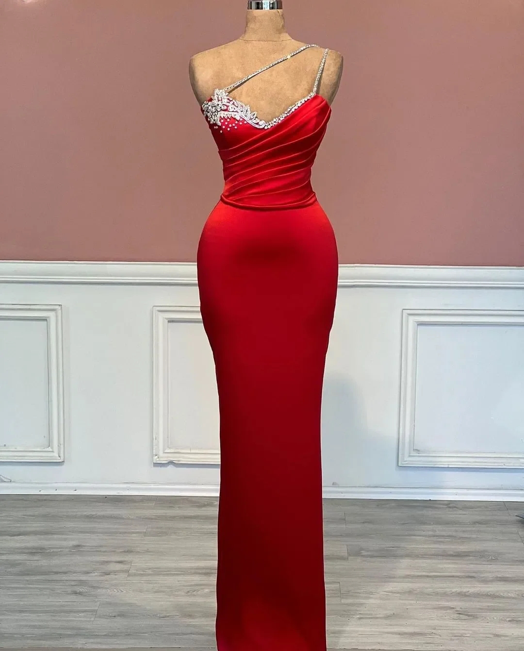 New Red Straight Evening Dresses One-Shoulder Floor-Length Beaded Crystal Satin long Backless Plus Size Custom