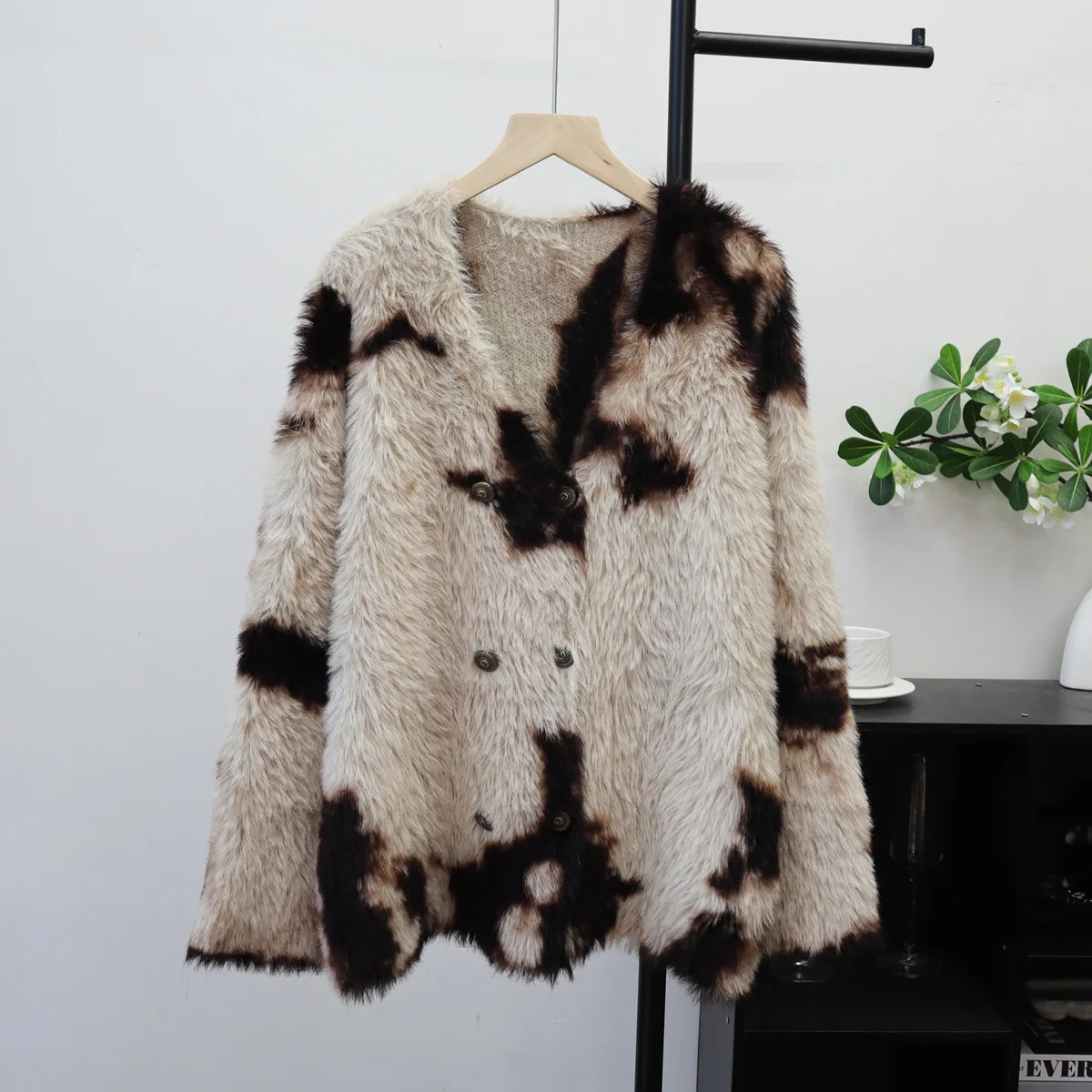

Women Faux Mink Fur Cardigan Sweaters Gradient Jumpers Color Blocked V Neck Long Sleeves Loose Fit Casual Autumn Winter 2025