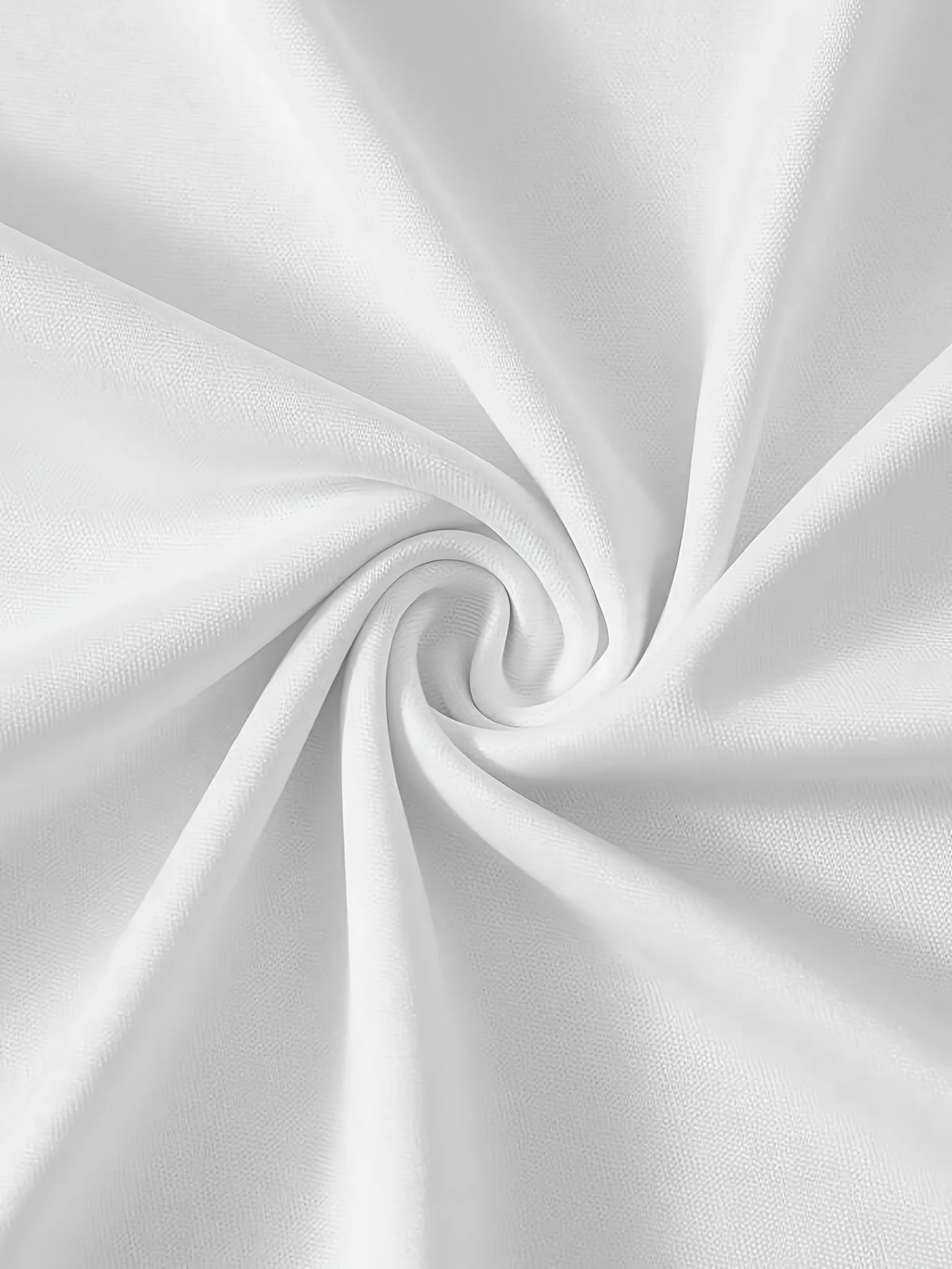 لا توجد رسوم الاستيراد. المستودع المحلي. قميص يعرض شخصيات الحكاية الخيالية الكلاسيكية 'آرييل، سنو وايت، سندريلا