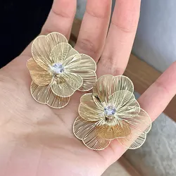 2024 Fashion Hollow Gold Color Metal Earrings for Women Large Exaggerated Flower Stud Earrings Jewelry Gifts Wholesale