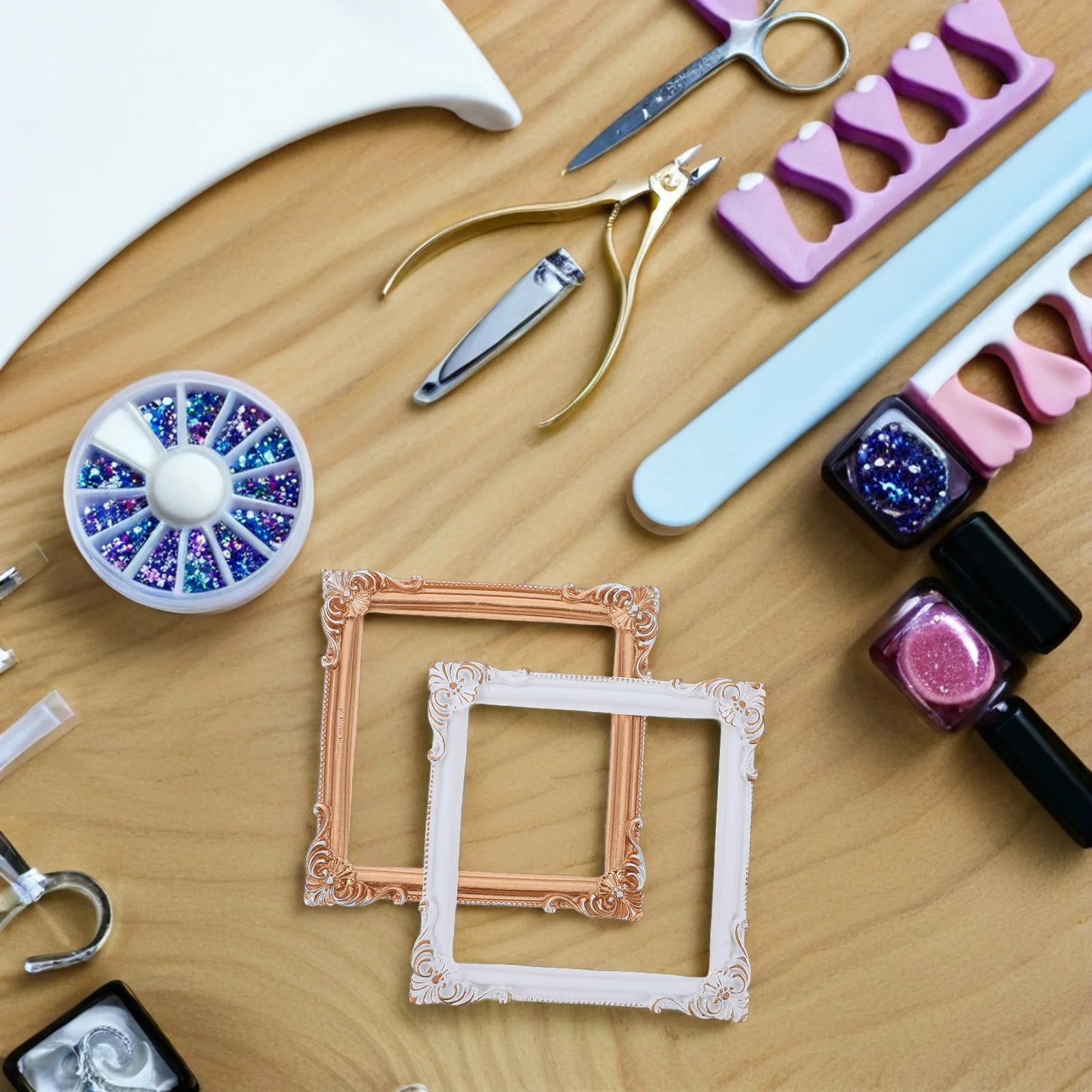 

2pcs Vintage Resin Picture Mini Embossed Photo Frame European Style Desktop Ornament Nail Art Studio Prop Compact Size Travel
