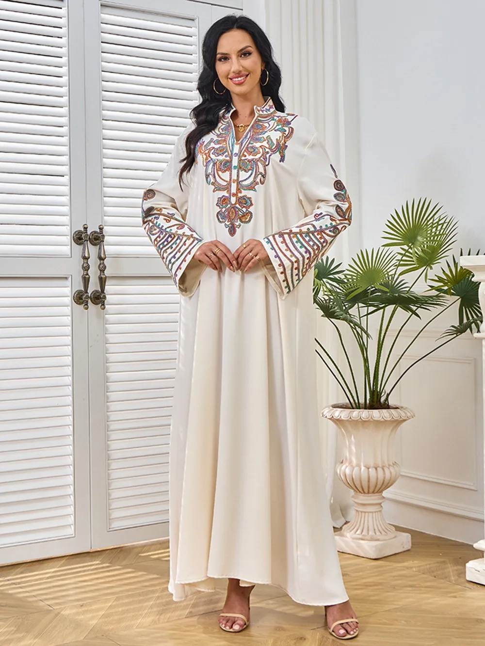 

Wholesale Muslim Abayas: Summer Instagram-Worthy New Arrivals Dubai Travel & Banquet Fashion Dresses Corded Embroidery Dresses