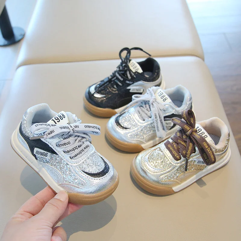 

Children's Sports Shoes Spring and Autumn Boys' Sports Shoes Girls' Glitter Casual Board Shoes Children's Forrest Gump Shoes