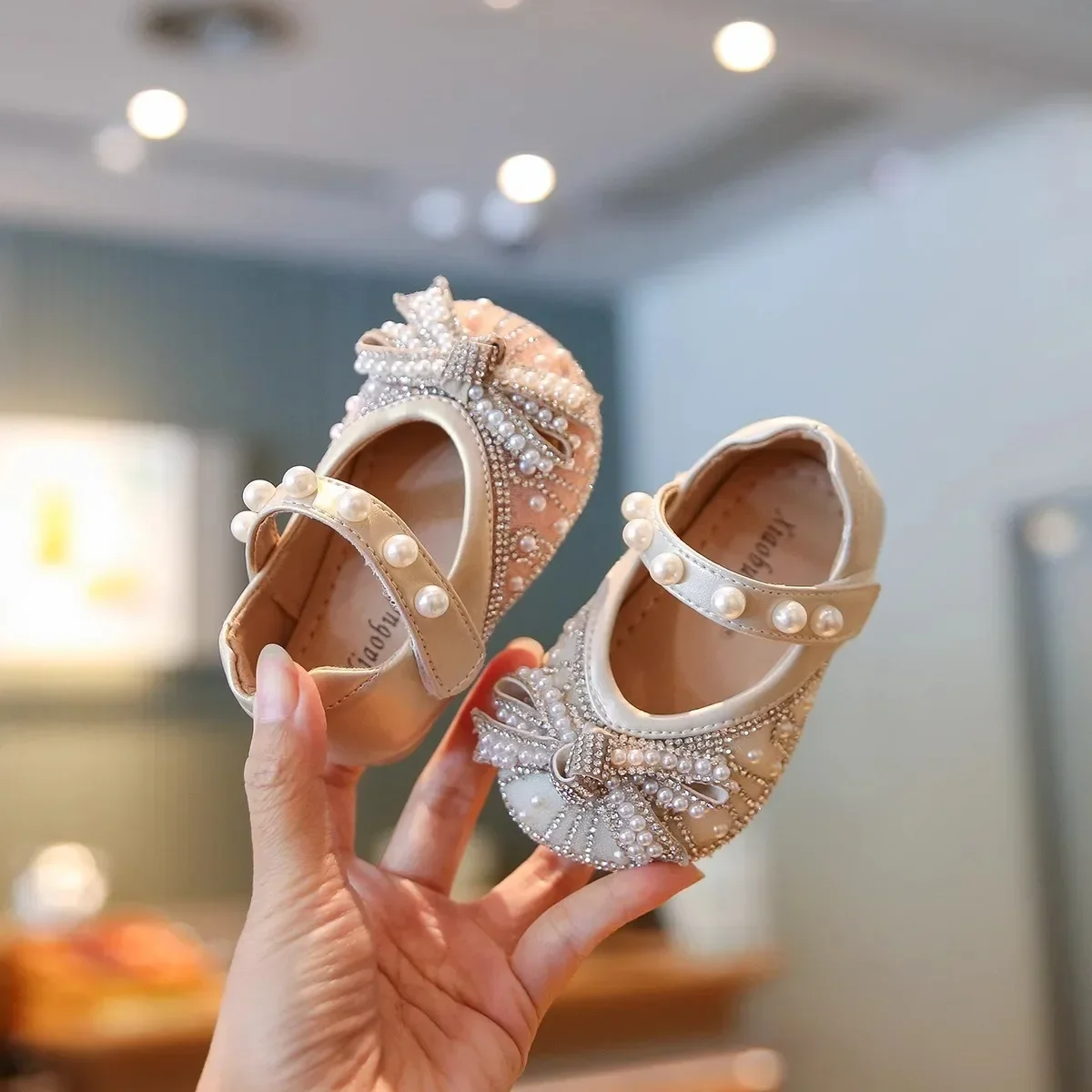 

Princess Shoe for Girls Shiny Pearl Spring New Style Baby Girl Performance Single Shoe Kindergarten Crystal Sandal for Kids