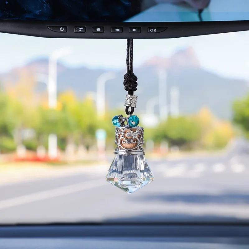 Car perfume pendant empty bottle creative car aromatherapy bottle car decoration gifts home pendant