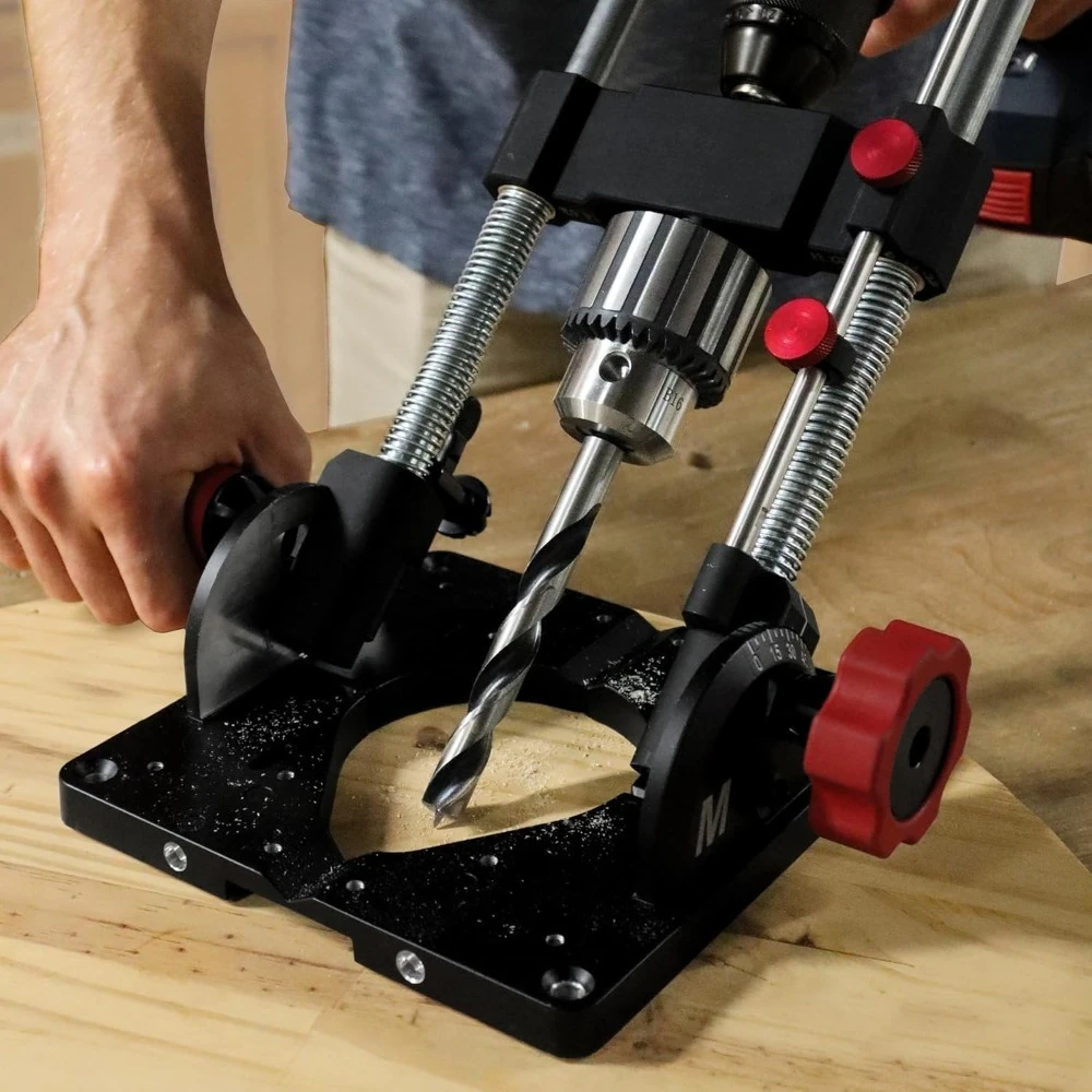 

Усиленный портативный сверлильный станок с регулируемым патроном для точных угловых и прямолинейных отверстий