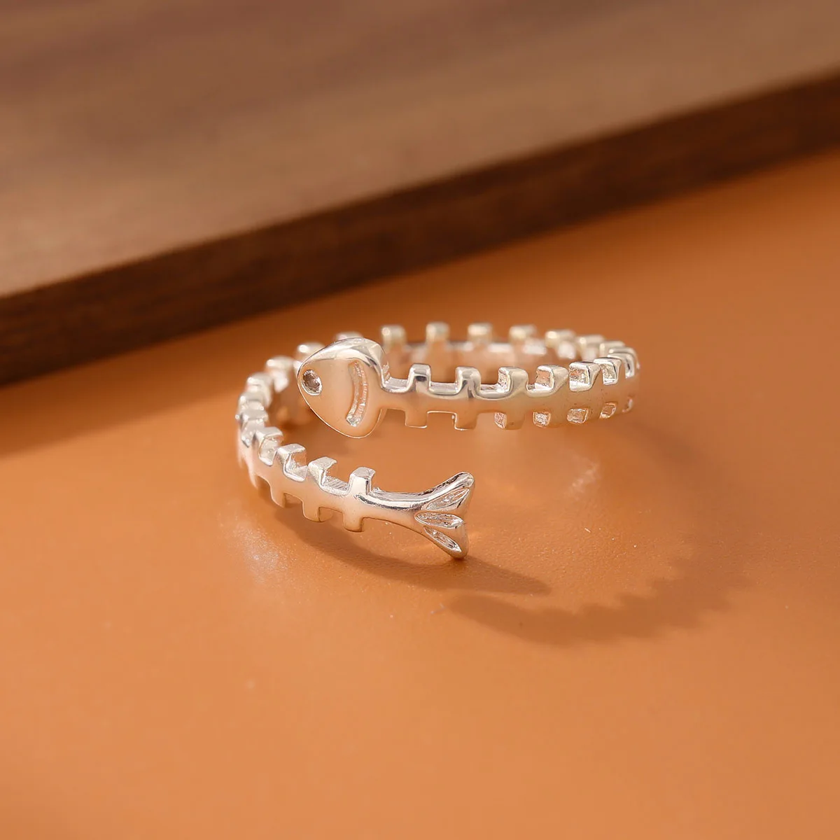 

New Simple Element 925 Sterling Silver Jewelry Creative Fashion Personality Fish Bones Opening Ring R179