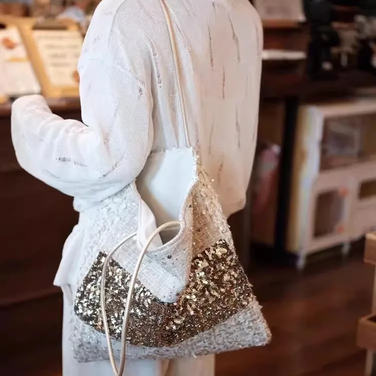 One-shoulder Bag Canvas Large-capacity Commuter Crossbody Bag Tote Bag Light Luxury High-end Sense Fashionable