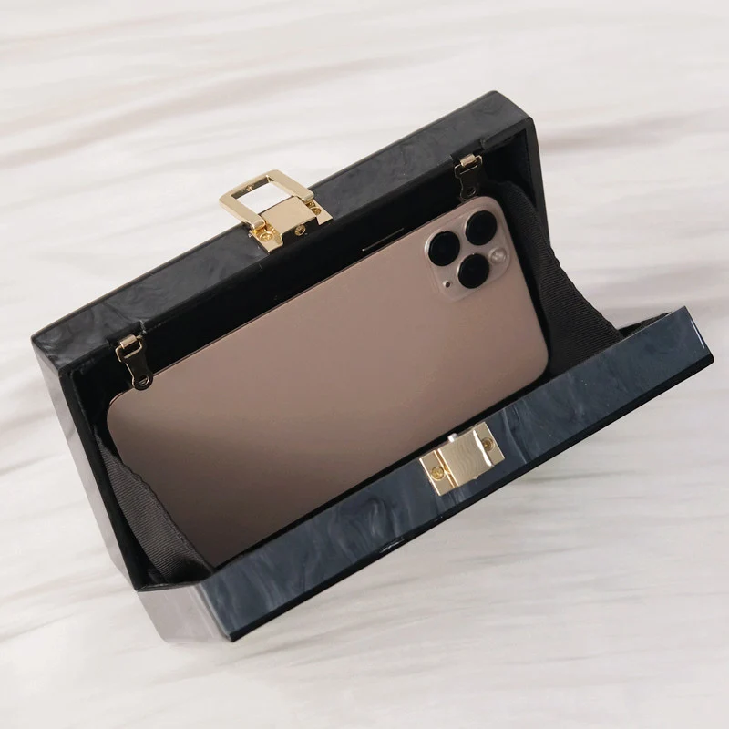 新作トレンドハンドバッグ ファッションレディースバッグ グリーンストライプアクリル ラグジュアリーパーティーイブニングバッグ 女性用キュートウェディングボックス ヴィンテージクラッチパース