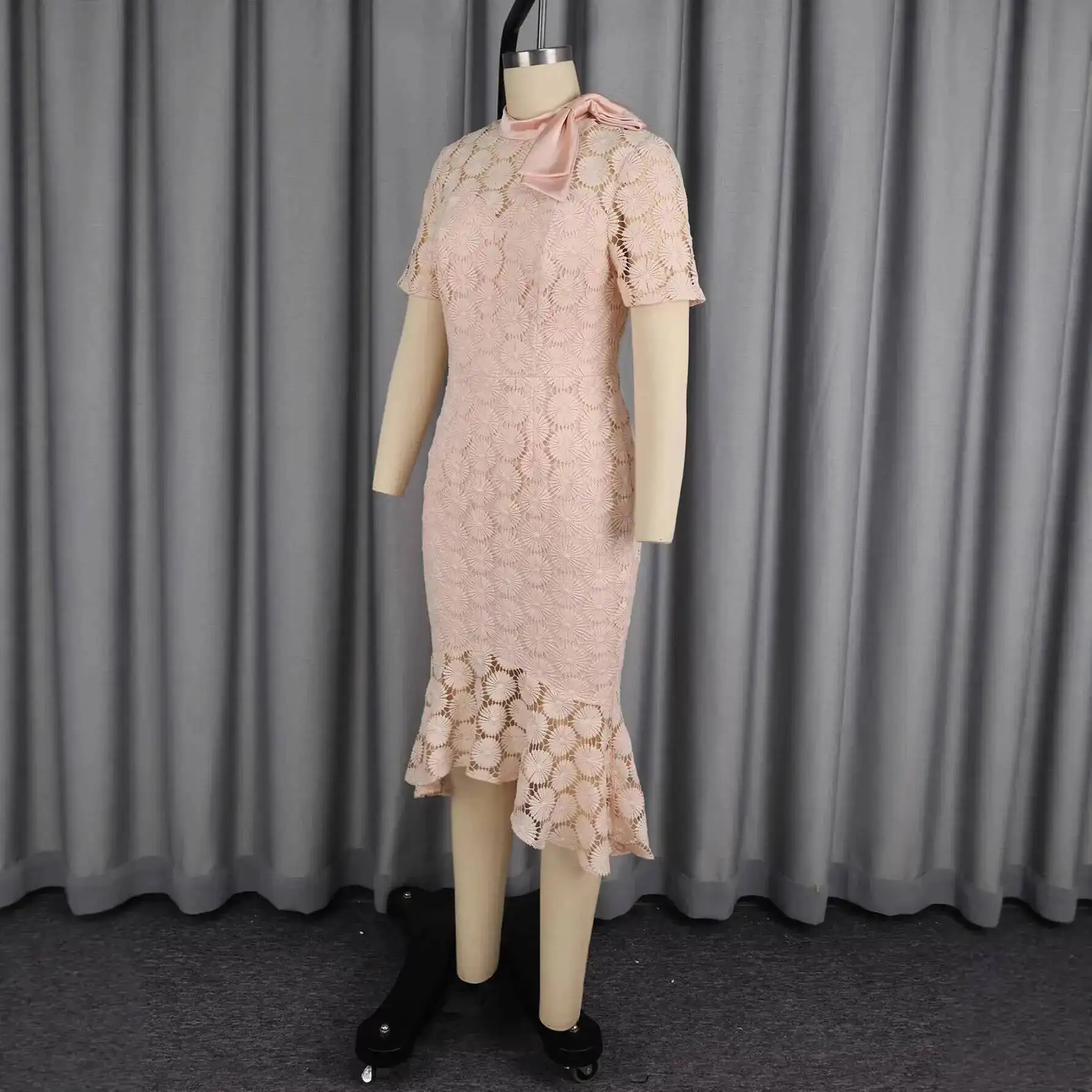 Lace-patterned Round-neck Dress With Three-dimensional Bow, Slim-fit Bodycon Skirt, Waist-cinching Elegant Wedding Bridesmaid Dr