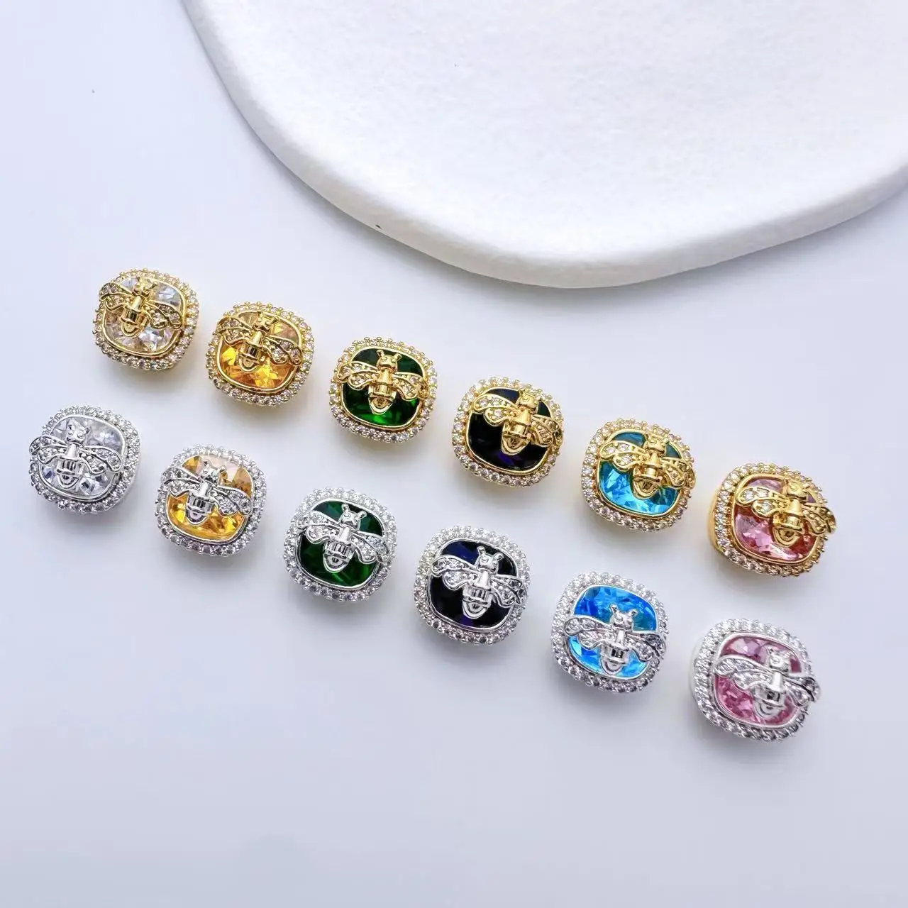 5 Pieces Copper-plated Gold-inlaid Zircon Square Bee Multi-pass Bead DIY Pearl Necklace Bracelet Bracelet Jewelry Accessories