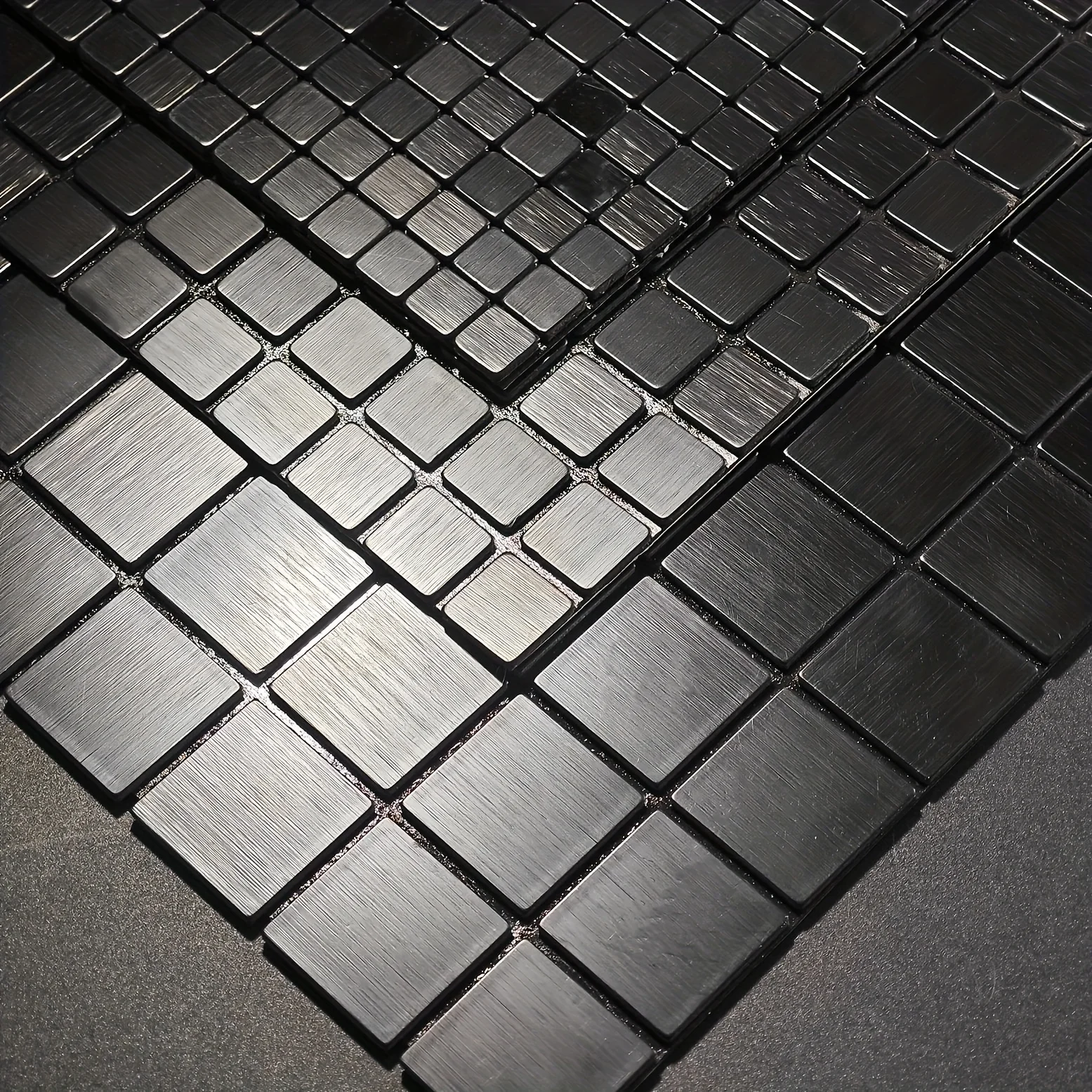 

10pcs Metal Mosaic Wall Stickers, Waterproof And, Fireproof AndHigh-temperature Resistant, Lt Can Be Used In A Variety Of Scenarios, Such AsBedrooms, Kitchens, And Bathrooms, The Back Comes with Glue, Which Can BeCut Freely