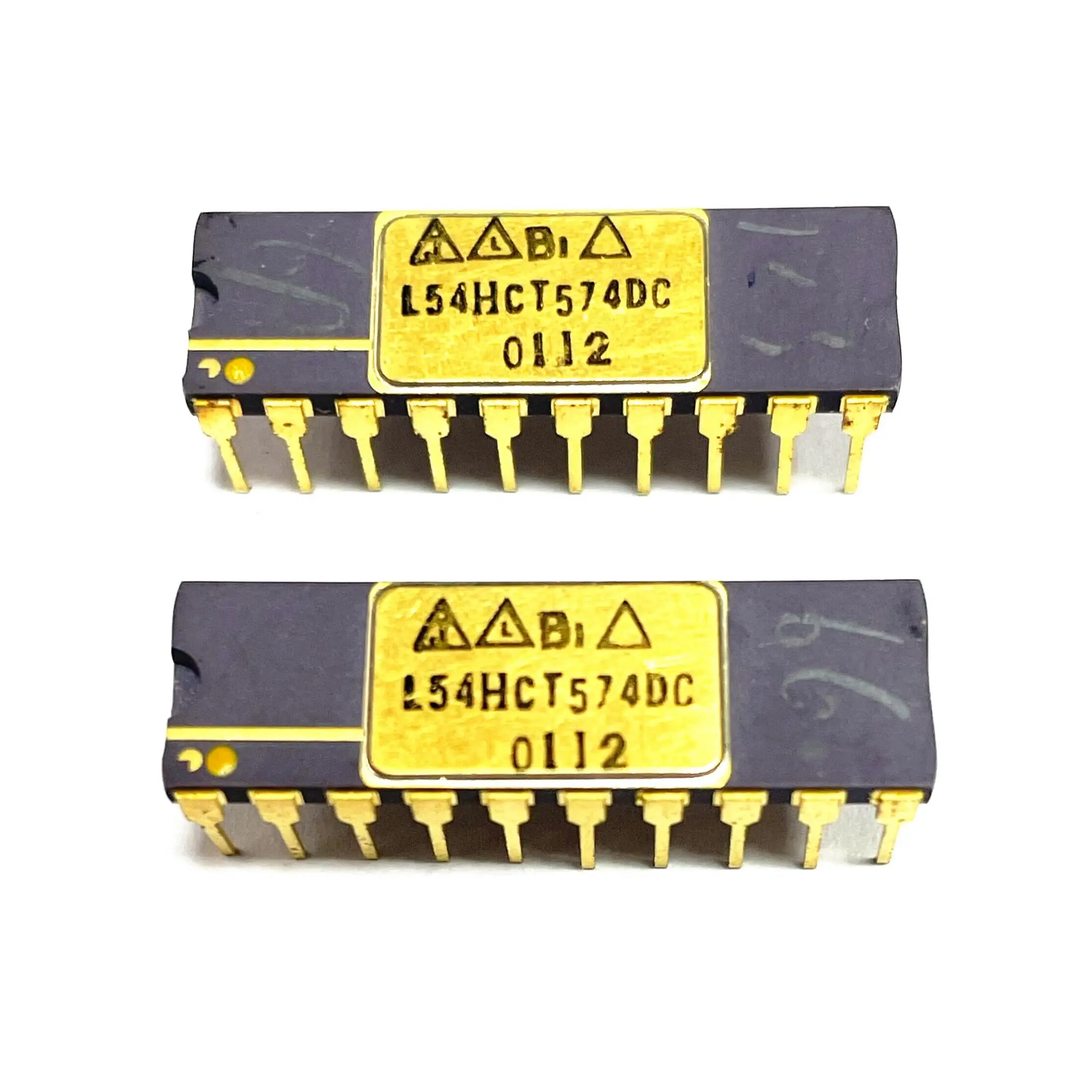 

1PCS/LOT L54HCT574DC DIP-20 Buffer/driver/transceiver