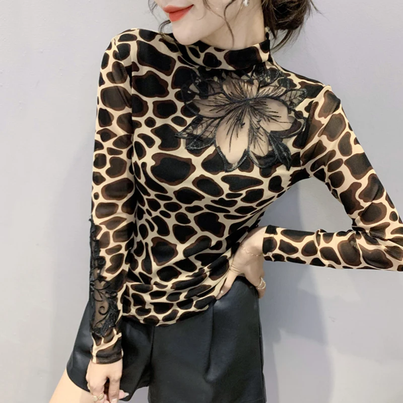 Sexy Hollow out Me Long Sve T-irt Women's f High Collar Leopard Print Faionable Top Base irt Autumn Winter
