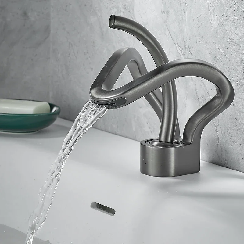 Waterfall Creative Bathroom Basin Faucet Sink Faucet Deck Mounted Hot Cold Water Mixer Crane Brass Body Single Hole Taps Mixers