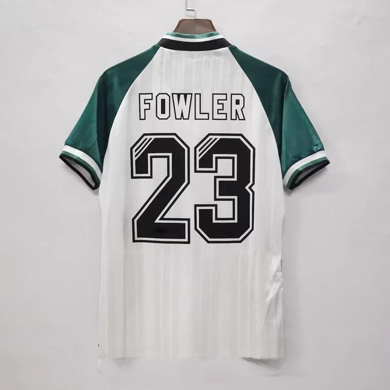 Camisa Liverpool Retro: A Escolha Perfeita para Quem Valoriza História, Estilo e Conforto no Dia a Dia