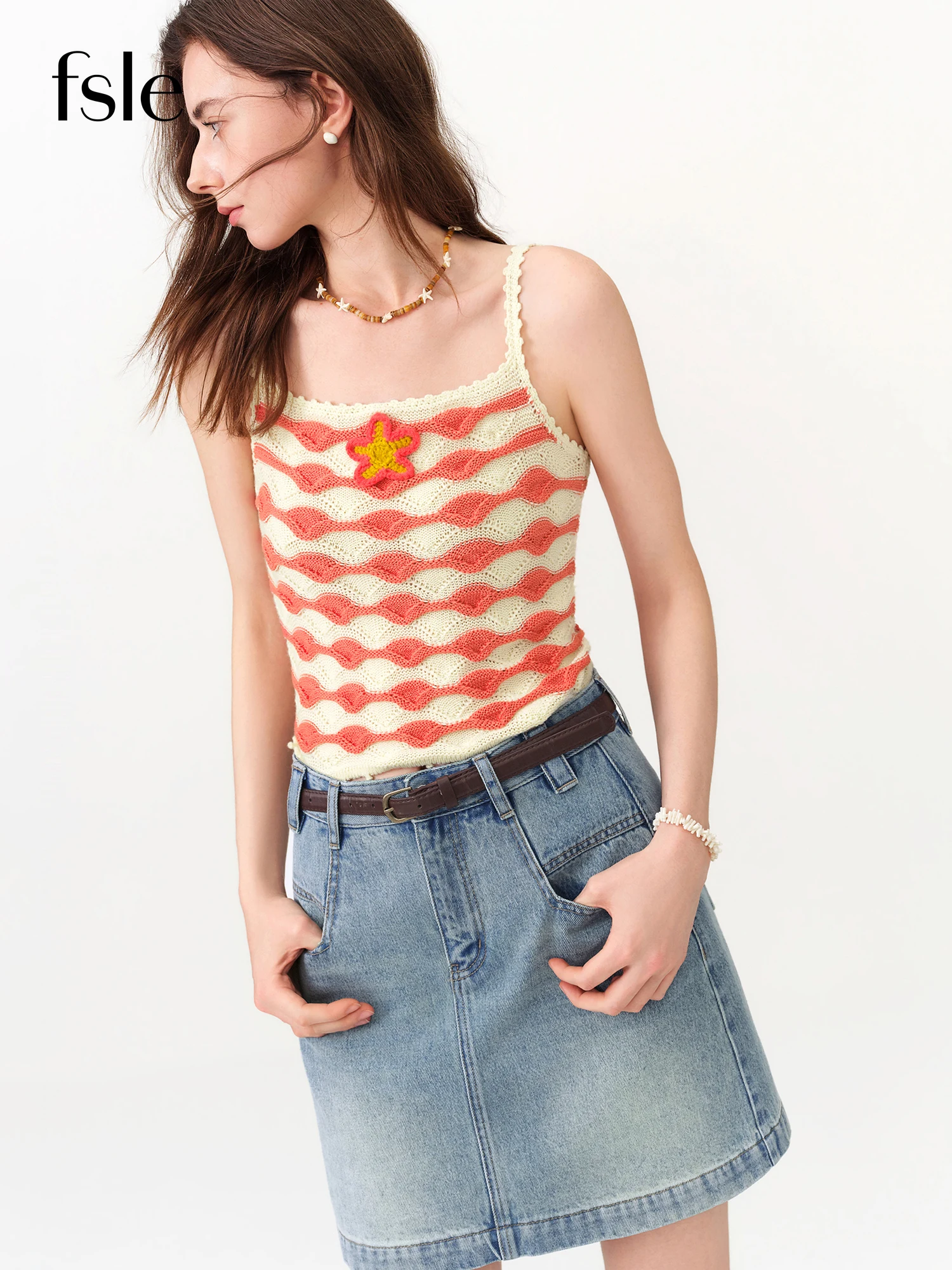 FSLE Color Clash Floral Contouring Knit Strapless Backless Top 2026 Summer New Arrival for Women's Modern Fashion Unique Design