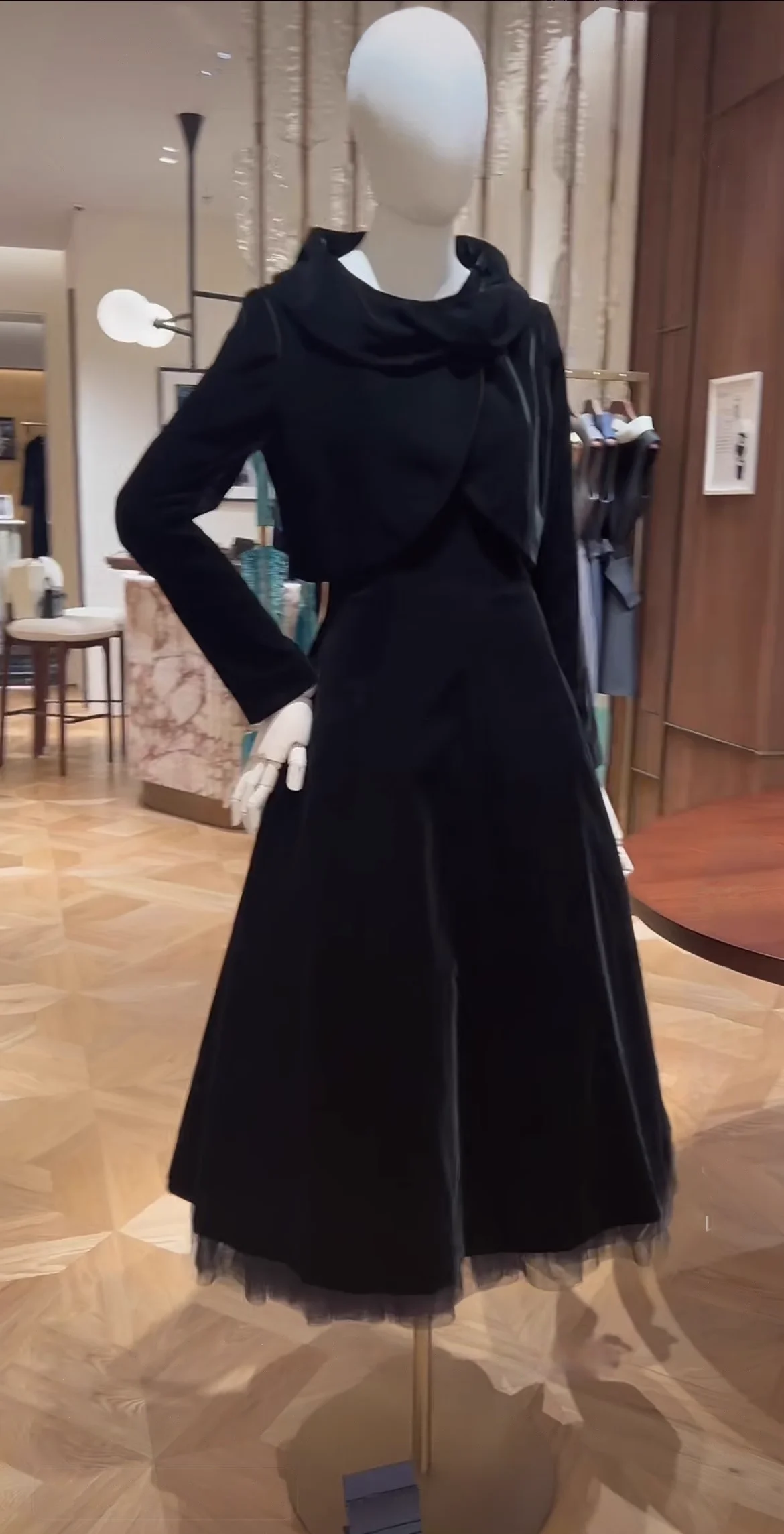 

Large L Size Dress For Women's Fashion Velvet Black Ball Gown Dress Elegant Silk Jacket Outfits