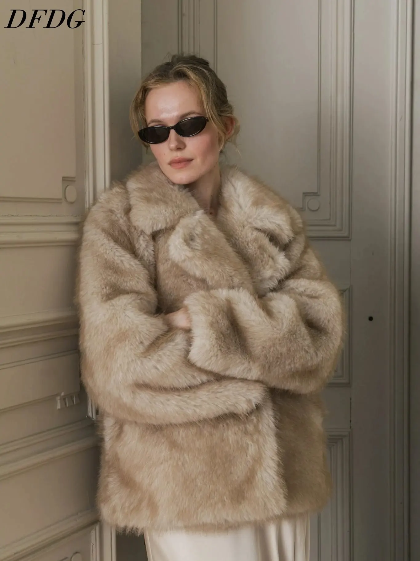 DFDG Women Oversized Faux Fox Fur Jacket Wide Lapel Collar Drop Shoulder Soft Fluffy Plush Short Coat Luxury Winter Outerwear