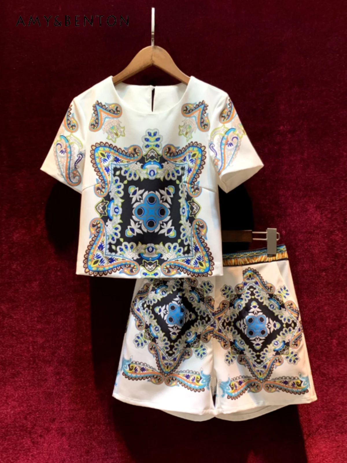 

Hong Kong Style Retro Chic Fashion Outfits 2024 Summer New Sweet Printed Short-Sleeved Top Wide Leg Pants Two-Piece Set Women