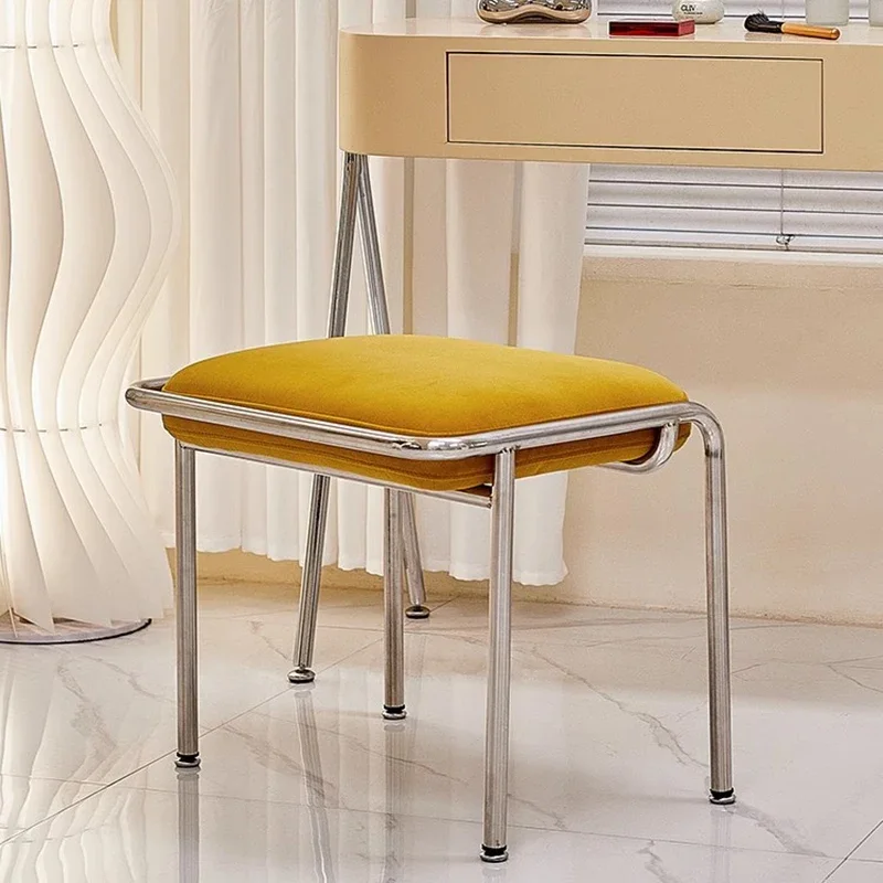 

Vintage Ergonomic Foot Stool Furniture Italian Living Room Simple Space Saving Floor Foot Stool Designer Muebles Tabouret Modern