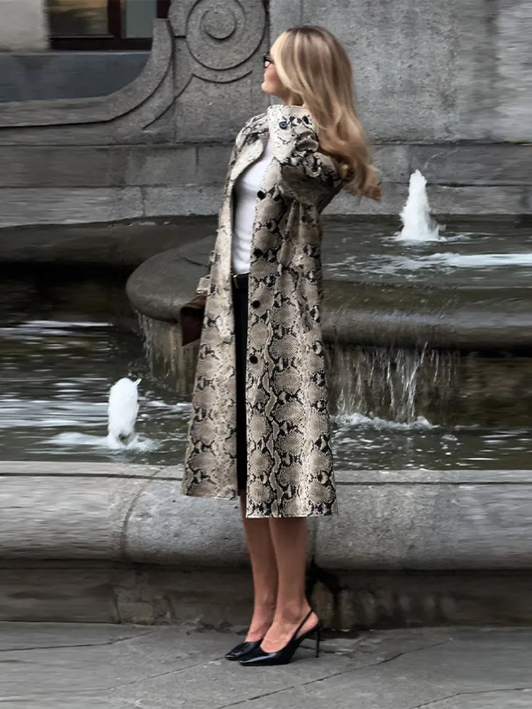 スネークプリントPUレザーロングジャケット レディース シングルブレスト ラペル フルスリーブコート 2025年秋冬新作 レディース ハイストリート アウター