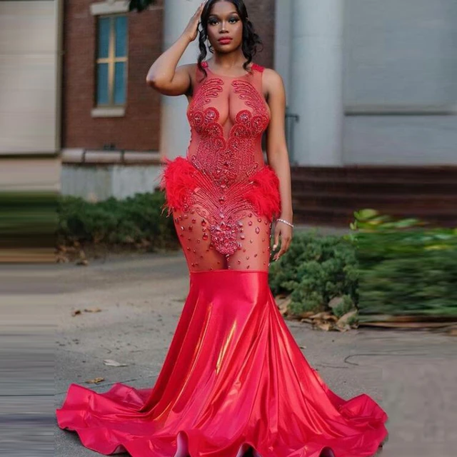 Robe de soirée transparente dentelle sale