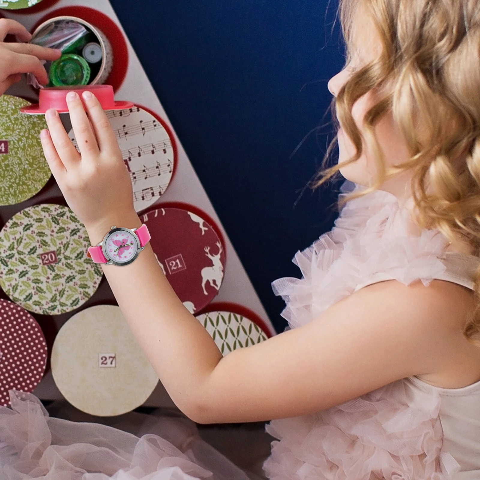 1 pz orologio per bambini modello di farfalle adorabili orologio da polso per bambini luminoso orologio da ragazza durevole del fumetto quadrante trasparente lega di colore brillante