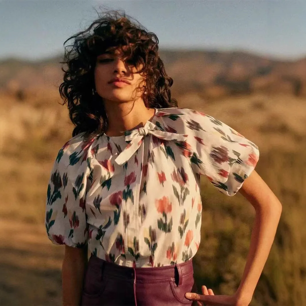 

Spring Summer New Design Fading Print round Ne irt with Bubble Sves And Bowtie for Women Loose Fit Cotton Blend