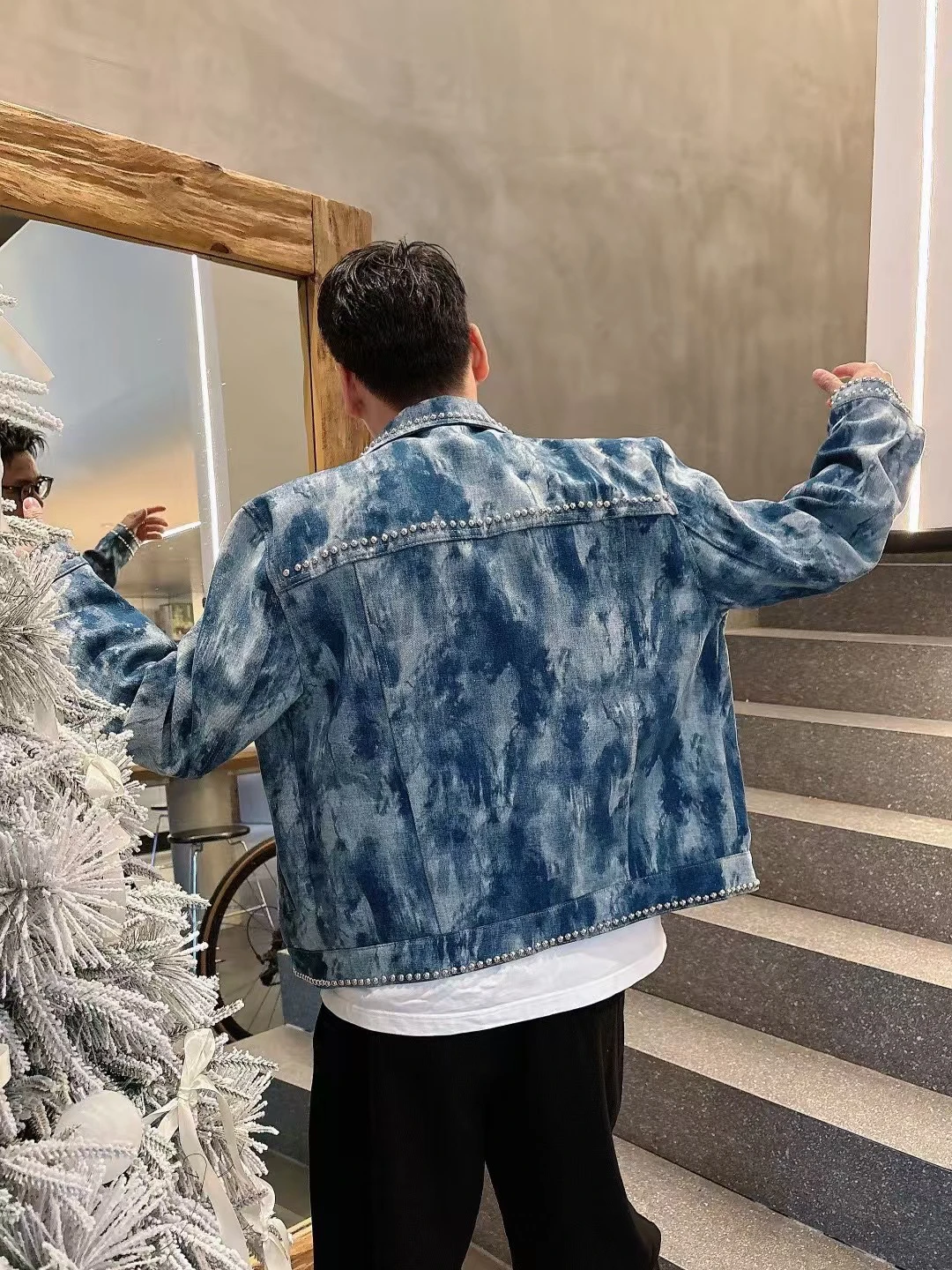 2025 Spring and Autumn New Denim Coats Long Sleeve Rivet Denim Jackets Men's Personality Trendy Tie-dye Lapel Motorcycle Jacket