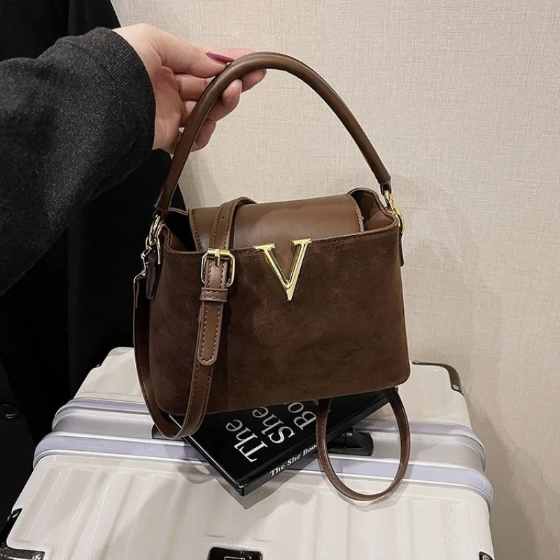 

Sophisticated Women's Handbag Made Of PU Leather Boasting Lithuania High-End Durable Lightweight Commuter Design