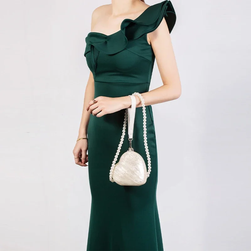 Umhängetasche in Gänseform, Perlenkette, Umhängetasche, britischer Designer-Abend, elegante Clutch-Geldbörse, Damen-Schultertasche aus Acryl – Detail 15