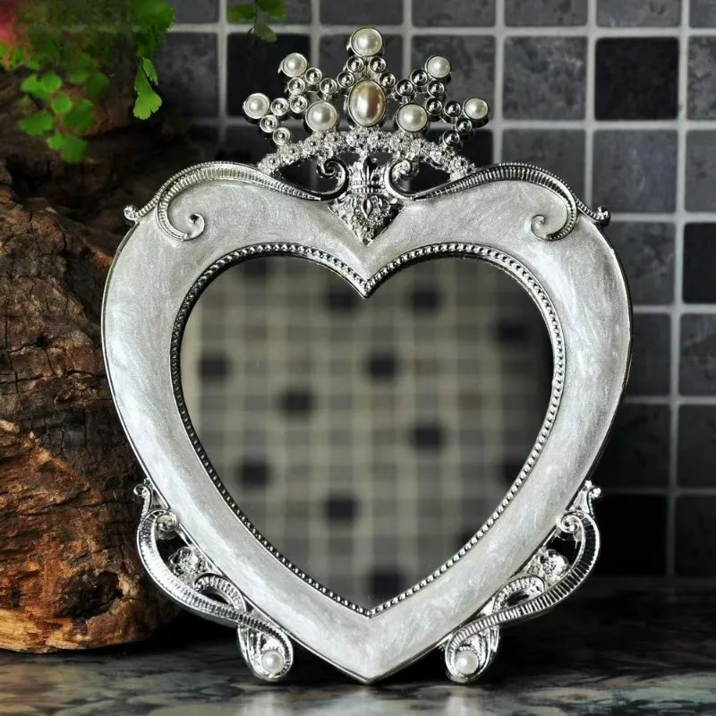 European Heart-shaped Desktop Mirror HD Single-sided Love Desktop Retro Makeup Mirror Dressing Mirror Decoracao Para Sala