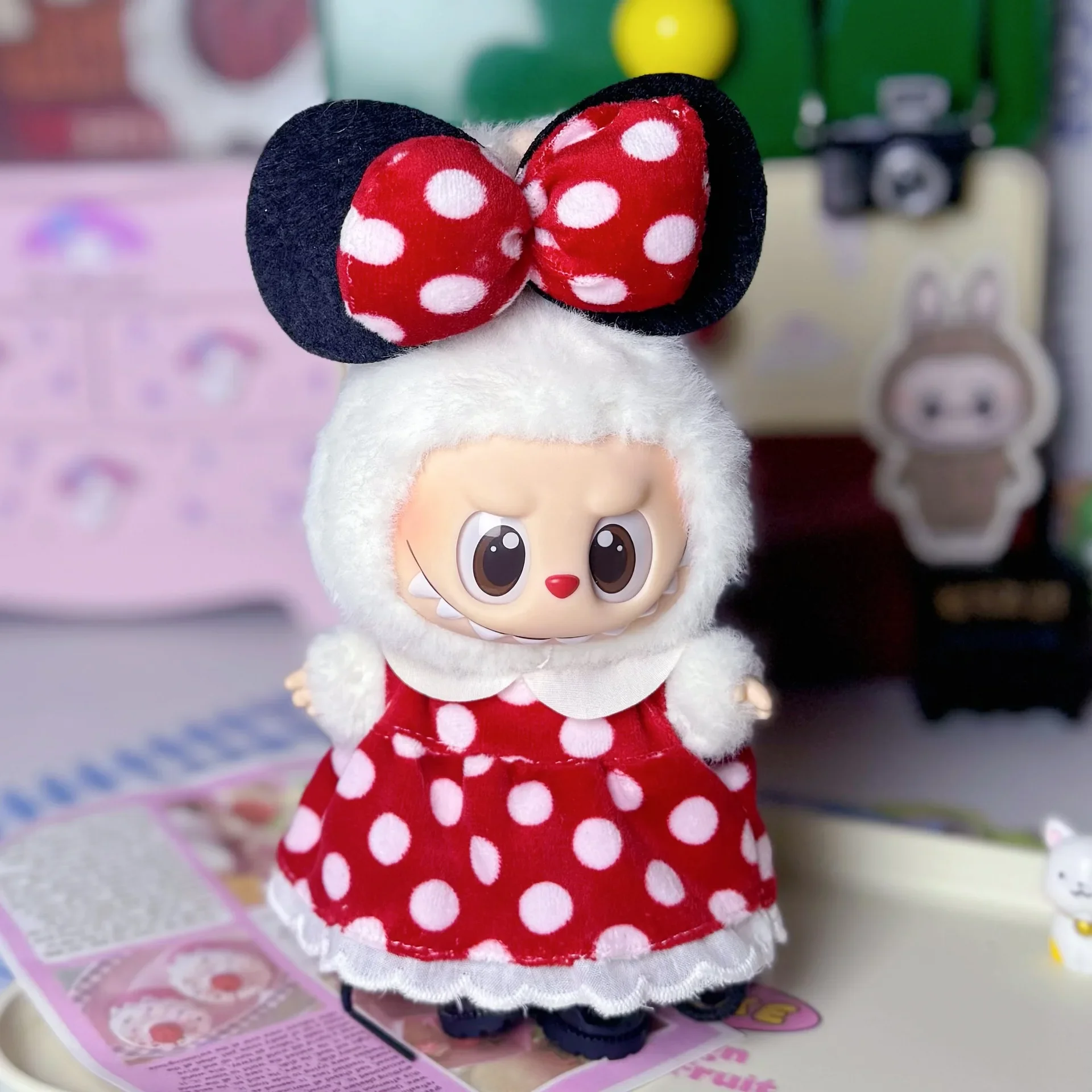 

Популярная кукольная одежда с красным бантом в горошек и аксессуарами для платья, подходящая для повседневной носки, одежда для Labubu