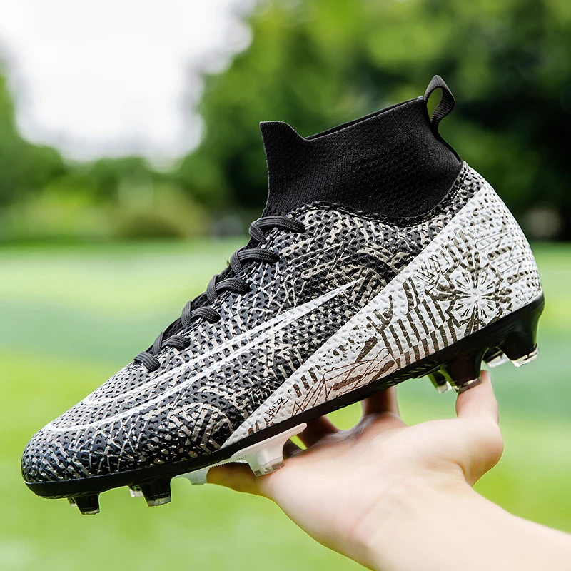 

Men's and women's professional soccer shoes for competition and training; long studded shoes for artificial grass