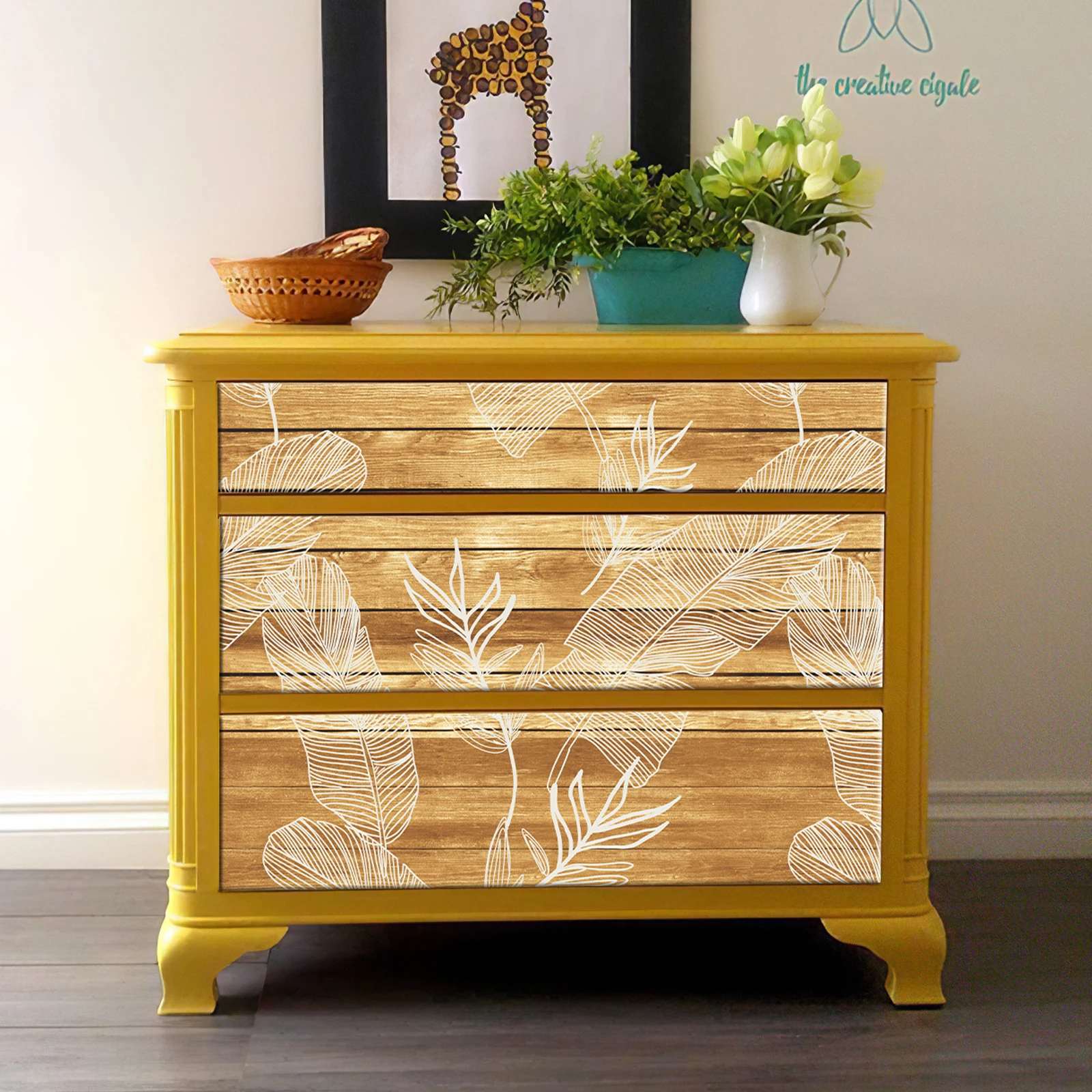 Żółta tekstura drewna z białymi liniami liści Samoprzylepna tapeta winylowa do salonu Wodoodporne naklejki