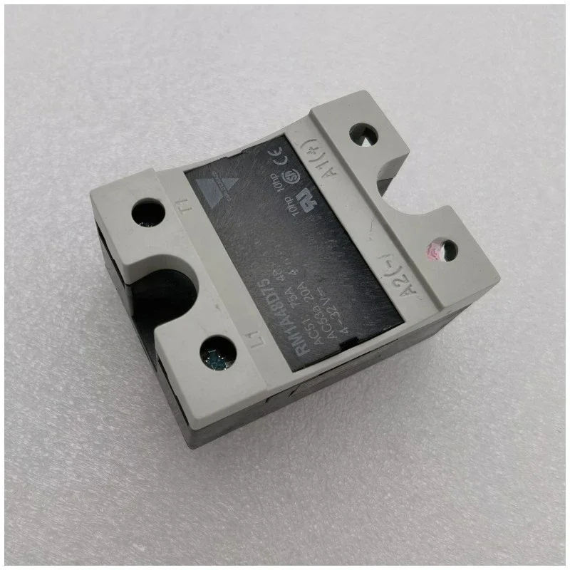 

CARLO Gavazzi RM1A48D75 SSR RELAY SPST-NO 75A 42-530V