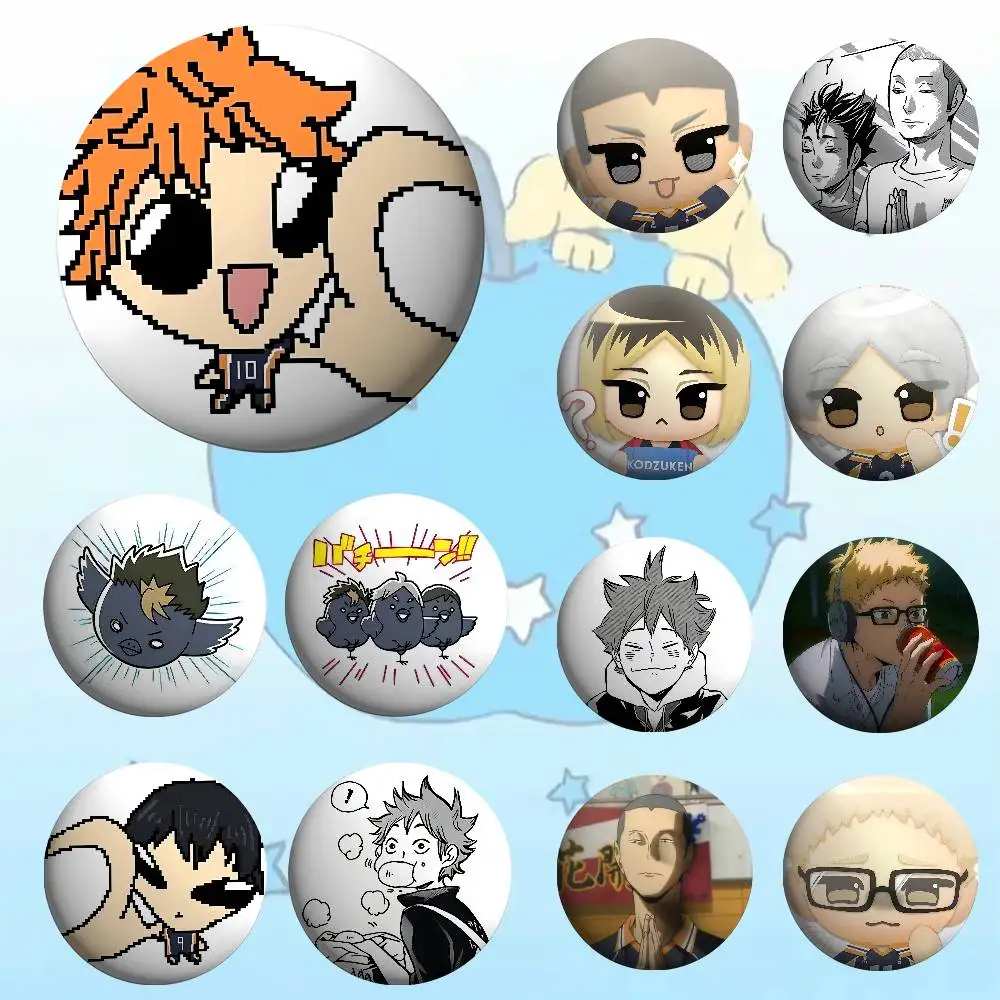 أمين H-Haikyuu شارات شارات الكرتون دبابيس مستديرة على ظهره سترة الاكريليك زر دبابيس جمع الهدايا