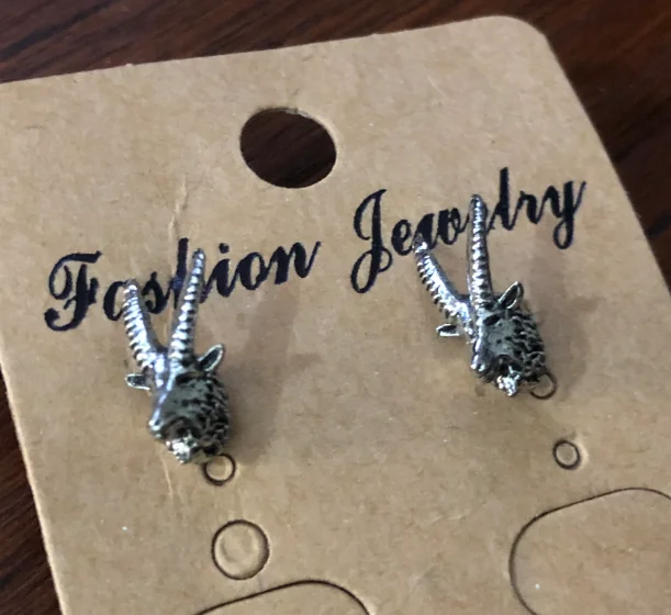 Gothic Goat Rams Head Stud Cute Gemsbok Mount Horns African Anaimal skull Earring Jewelry