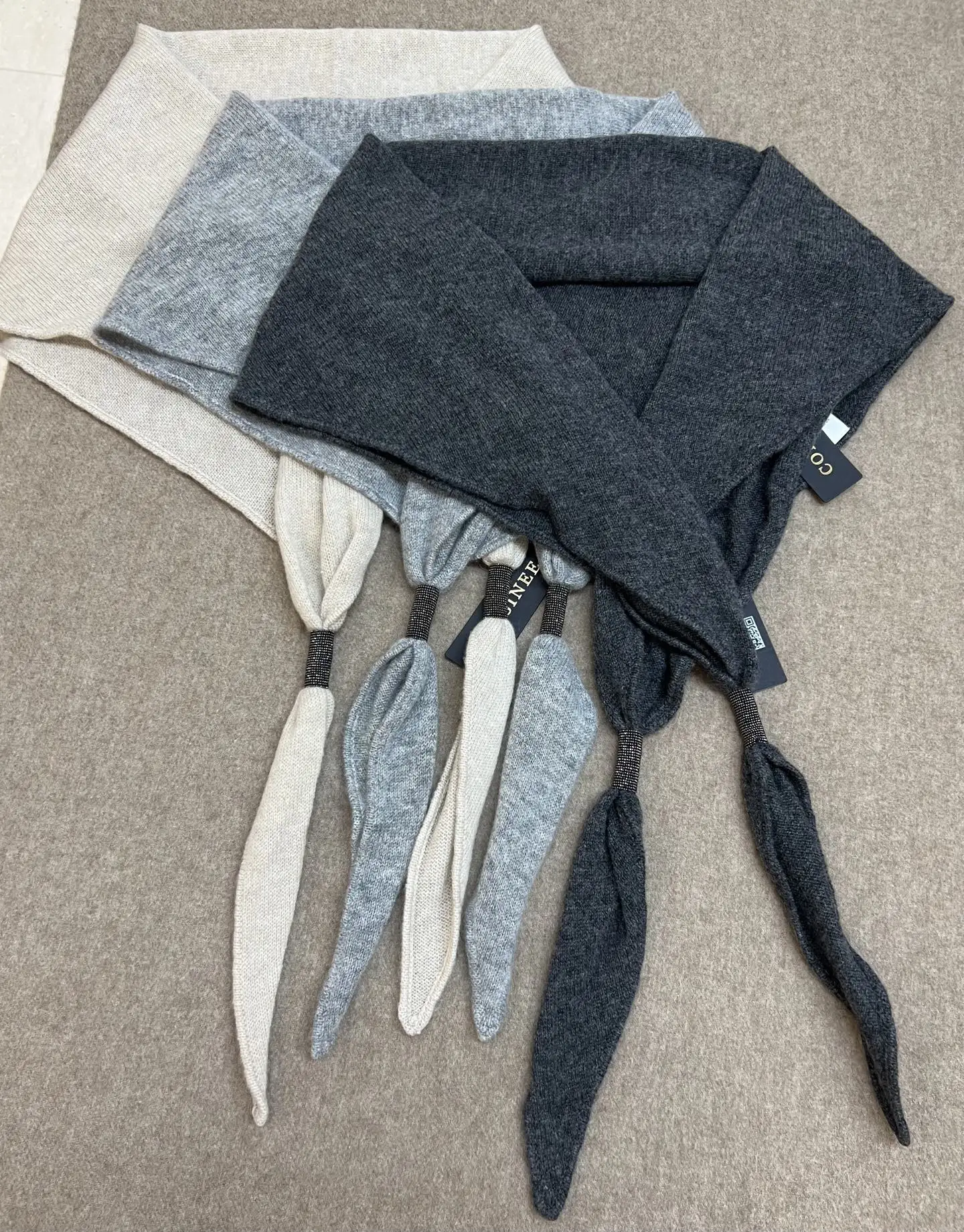 

Women's Autumn and Winter Cashmere Bead Chain Fashionable Triangle Towel Warm All-match Scarf Shawl